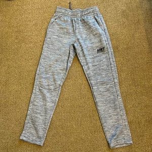 Nike boys fleece lined pants